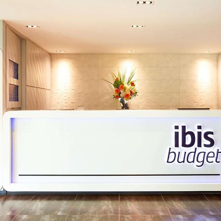 Ibis Budget Singapore Selegie Exterior photo