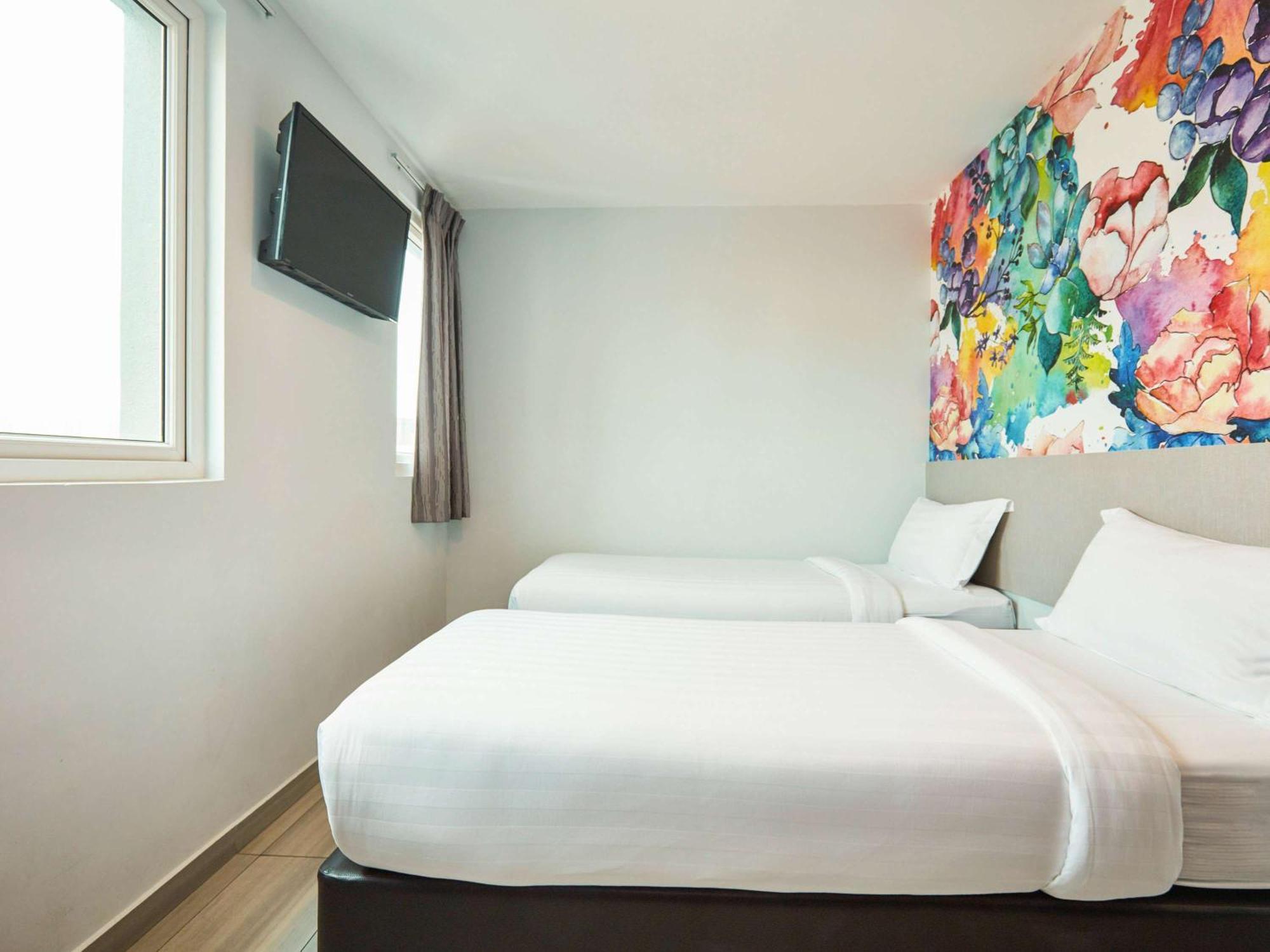 Ibis Budget Singapore Selegie Exterior photo